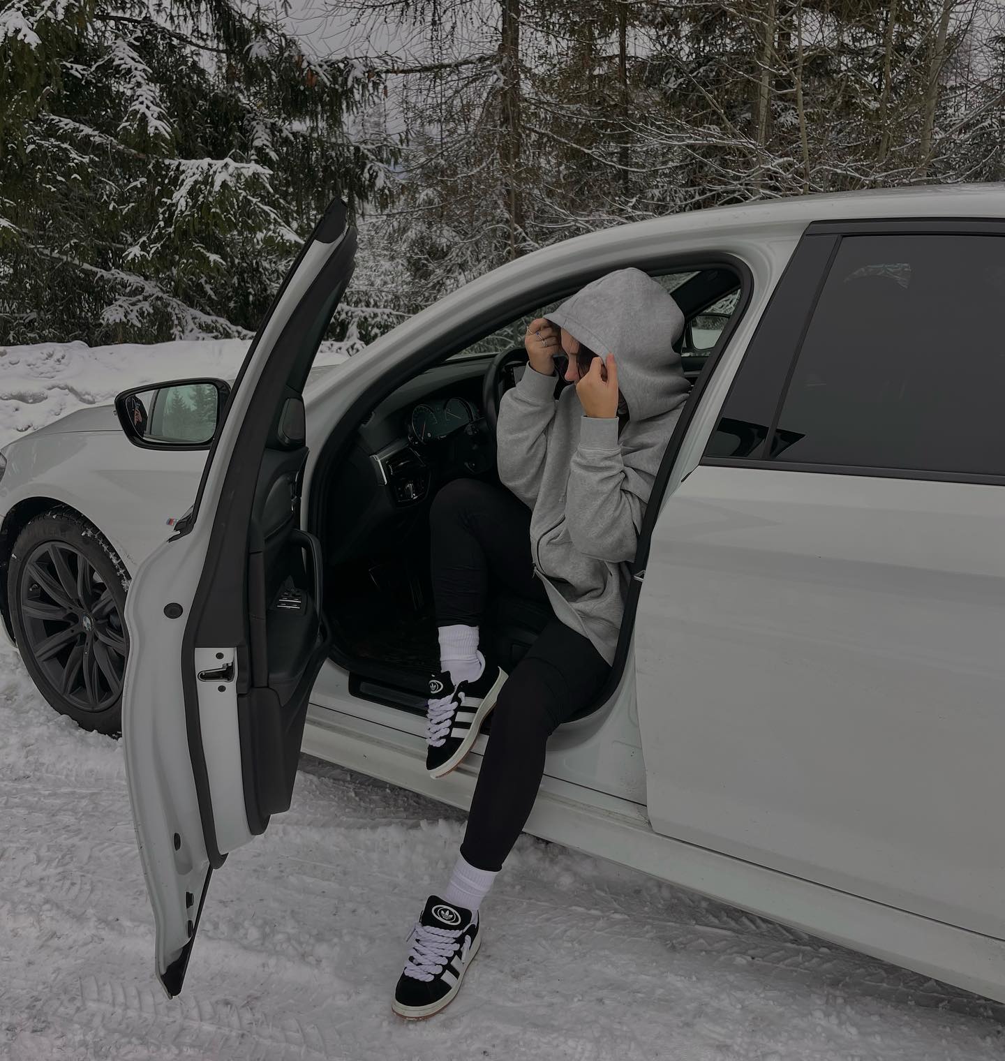 Car photo 5