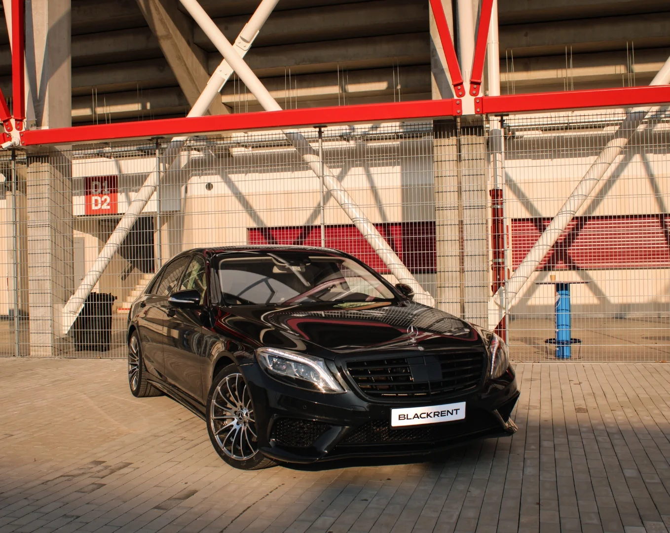 Mercedes-AMG S-Class 2017 - Kliknutím zobrazíte detail vozidla Mercedes-AMG S-Class 2017 diesel - Prenájom prémiového vozidla v BlackRent autopožičovni na Slovensku za 80,00€/deň