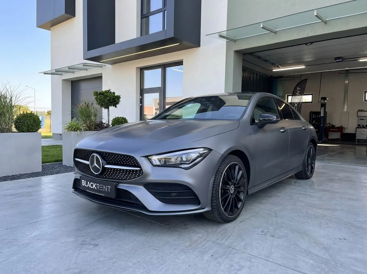 Mercedes-Benz CLA 2022 - Kliknutím zobrazíte detail vozidla Mercedes-Benz CLA 2022 petrol - Prenájom prémiového vozidla v BlackRent autopožičovni na Slovensku za 40,00€/deň