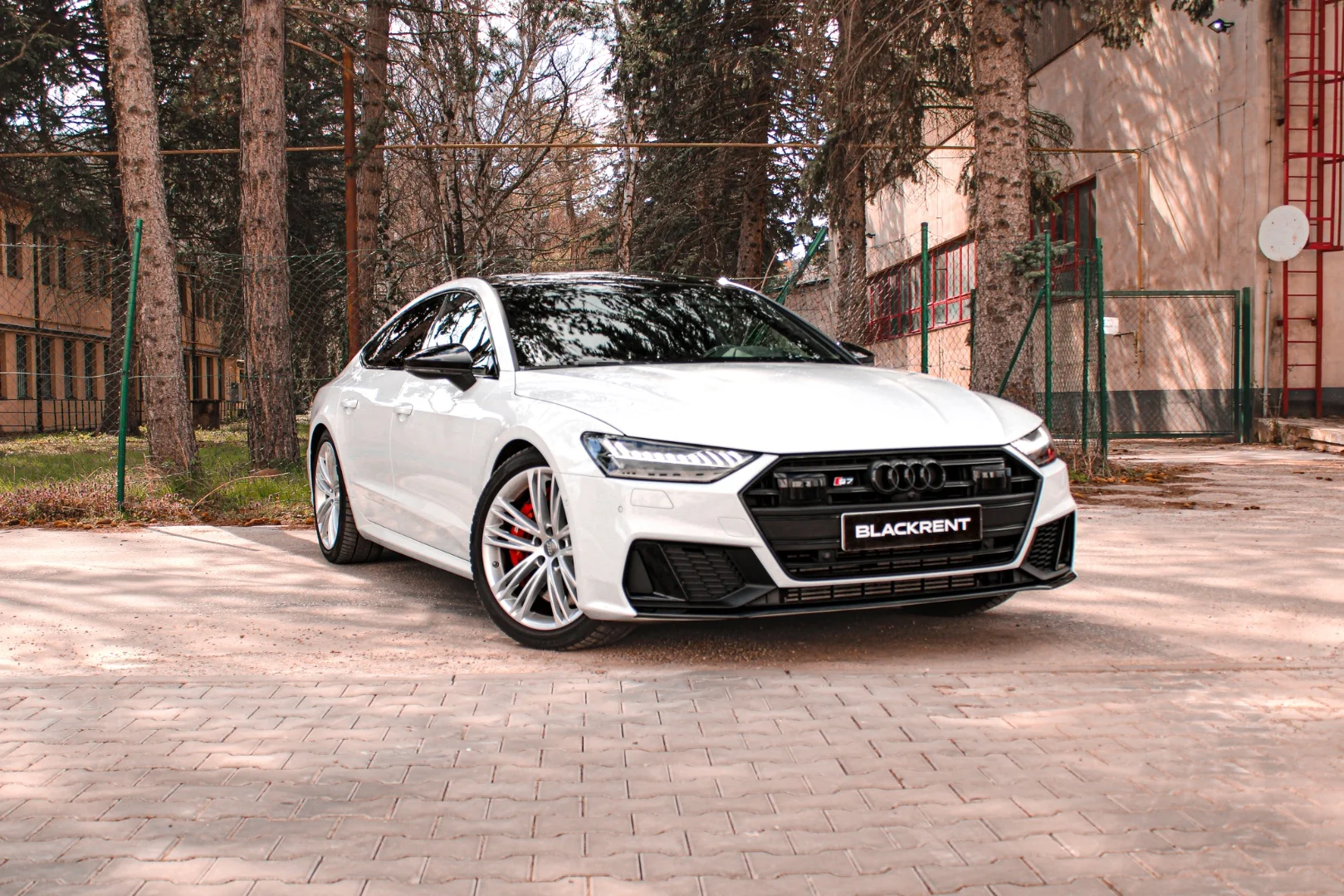 Audi S7 2021 - Kliknutím zobrazíte detail vozidla Audi S7 2021 diesel - Prenájom prémiového vozidla v BlackRent autopožičovni na Slovensku za 70,00€/deň