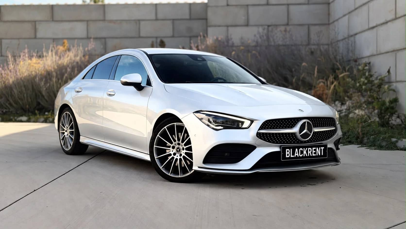 Mercedes-Benz CLA 200d 2021 - Kliknutím zobrazíte detail vozidla Mercedes-Benz CLA 200d 2021 diesel - Náhľad prémiového vozidla v BlackRent autopožičovni na Slovensku za 40,00€/deň